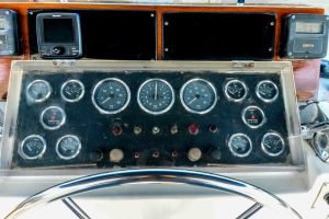 helm, Ocean Alexander 500, trawler for sale