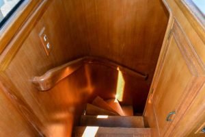 interior, Ocean Alexander 500, trawler for sale