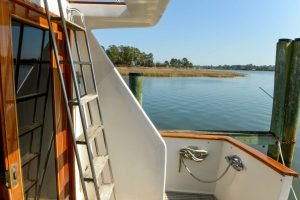 deck, Ocean Alexander 500, trawler for sale