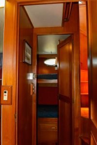 interior, Ocean Alexander 500, trawler for sale