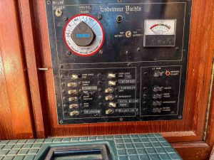 electrical, Endeavour 37, sailboat for sale