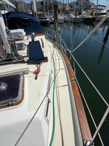deck, Endeavour 37, sailboat for sale