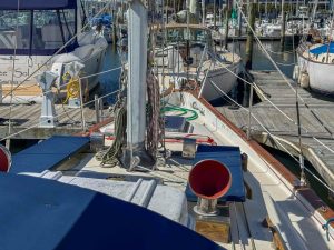 deck, Endeavour 37, sailboat for sale
