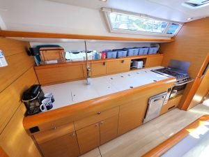 interior, Jeanneau 479 Sun Odyssey, sailboat for sale