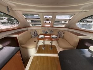 salon, Leopard 37 PC, trawler for sale