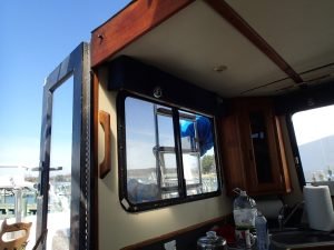navigation station, Nordic Tugs 32, trawler for sale