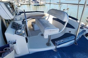 helm, Privilege 435, catamaran for sale