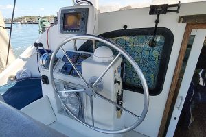 helm, Privilege 435, catamaran for sale