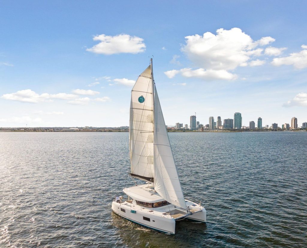 2018 Lagoon 42 Owner’s Version: S/V Aquaholic