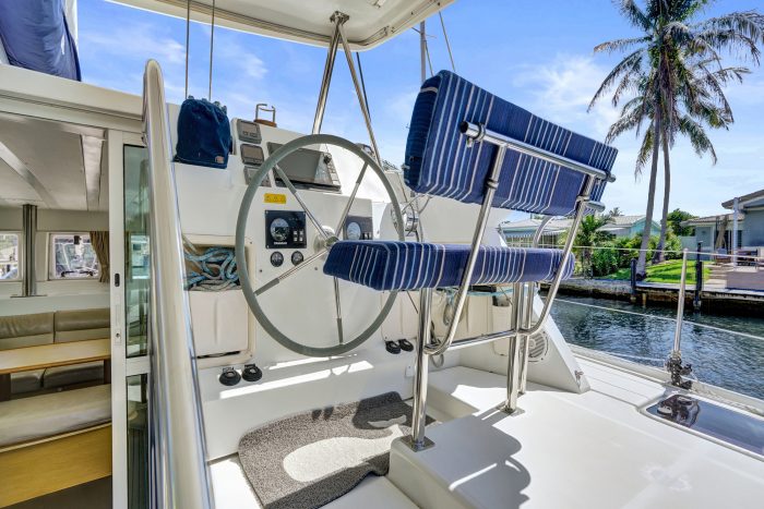 helm, Lagoon 420, catamaran for sale