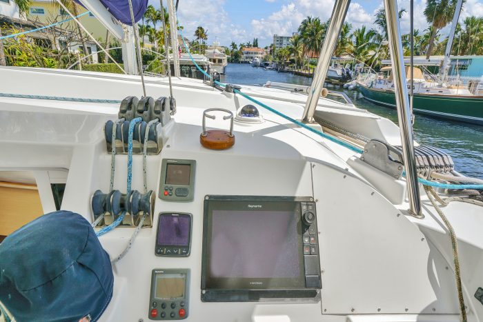 deck, Lagoon 420, catamaran for sale