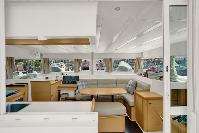 salon, Lagoon 420, catamaran for sale