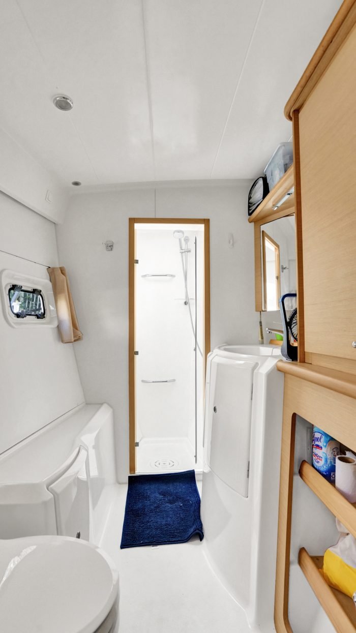 interior, Lagoon 420, catamaran for sale