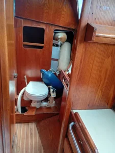 bath, Ovni 37 Sonate, sailboat for sale