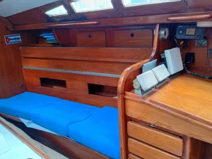 salon, Ovni 37 Sonate, sailboat for sale