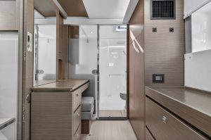 bath, Leopard 50, catamaran for sale