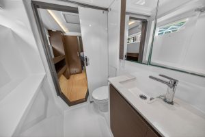 bath, Leopard 50, catamaran for sale