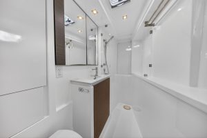 bath, Leopard 50, catamaran for sale