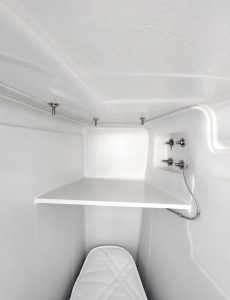 bath, Lagoon 450, catamaran for sale