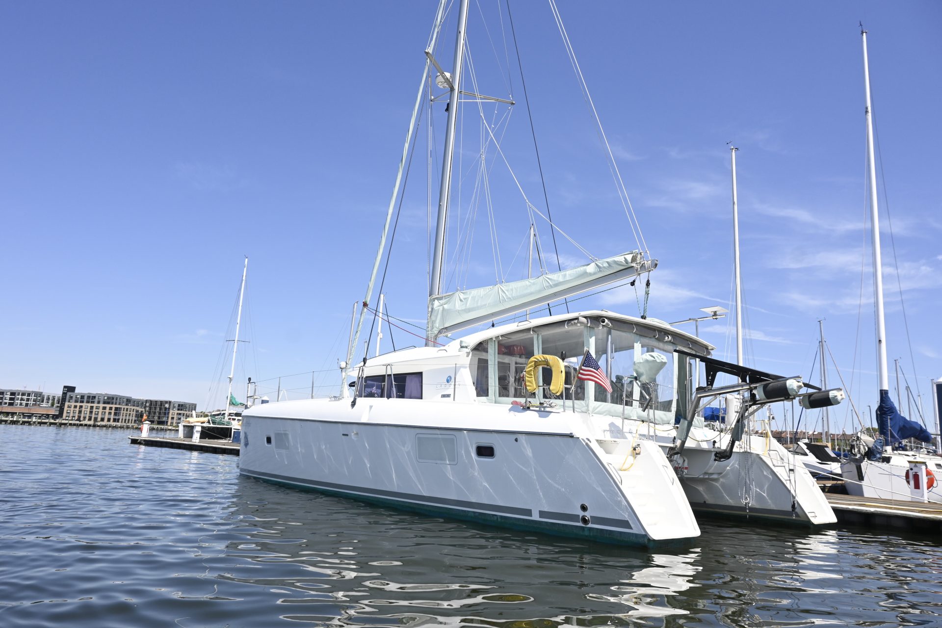 2010 Lagoon 421