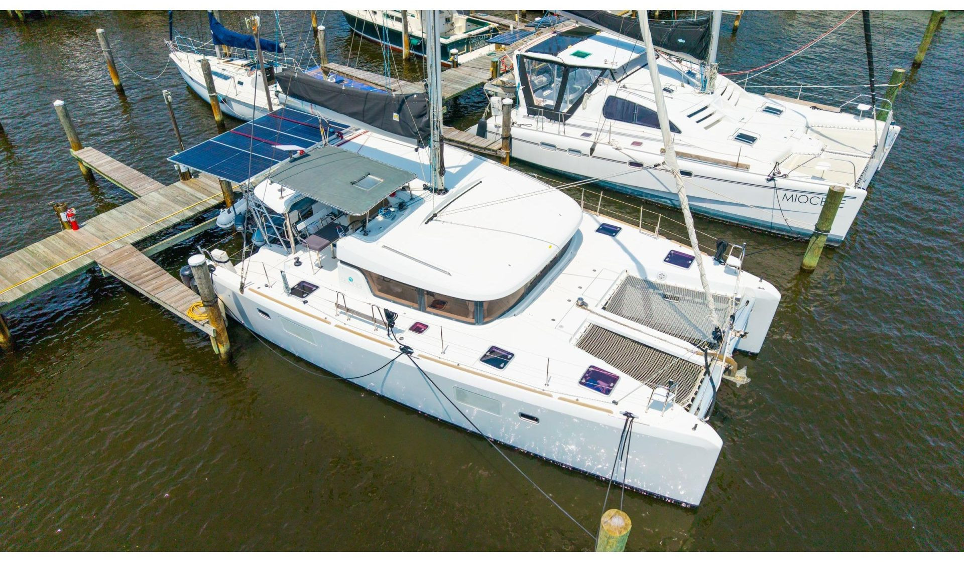 Lagoon 39, catamaran for sale