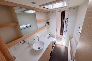 bath, Outremer 45, catamaran for sale