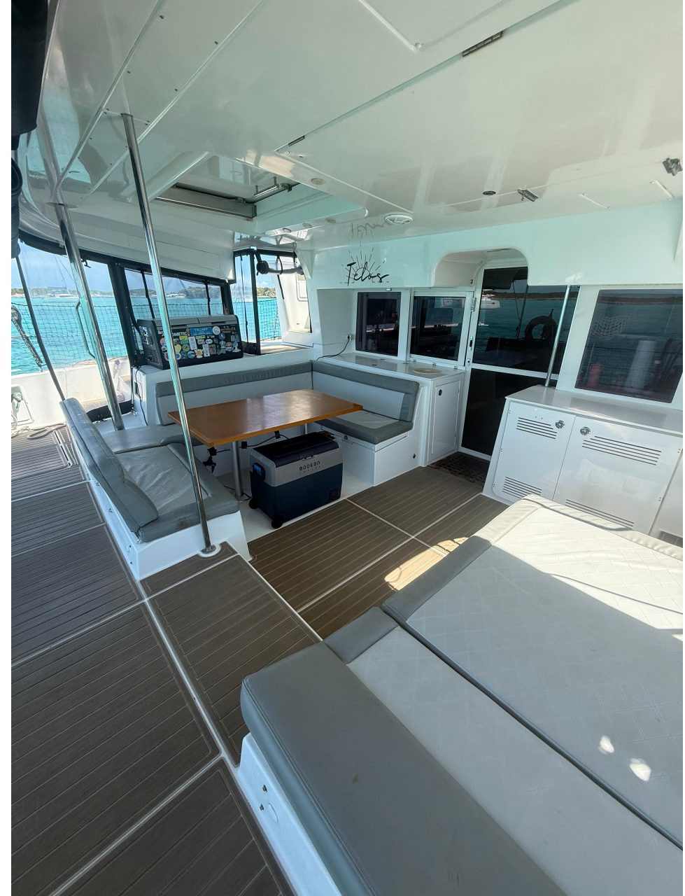 salon, Lagoon 450, catamaran for sale