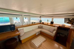 salon, Lagoon 450, catamaran for sale
