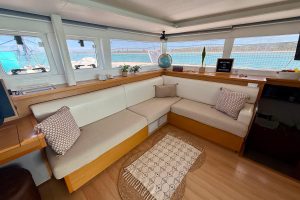 salon, Lagoon 450, catamaran for sale