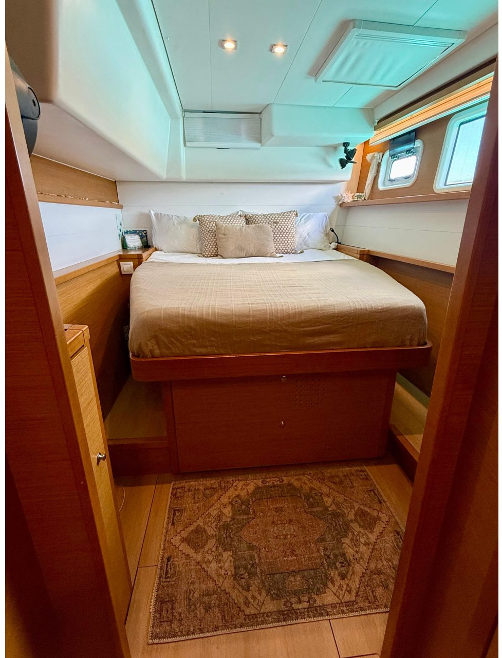 bed, Lagoon 450, catamaran for sale