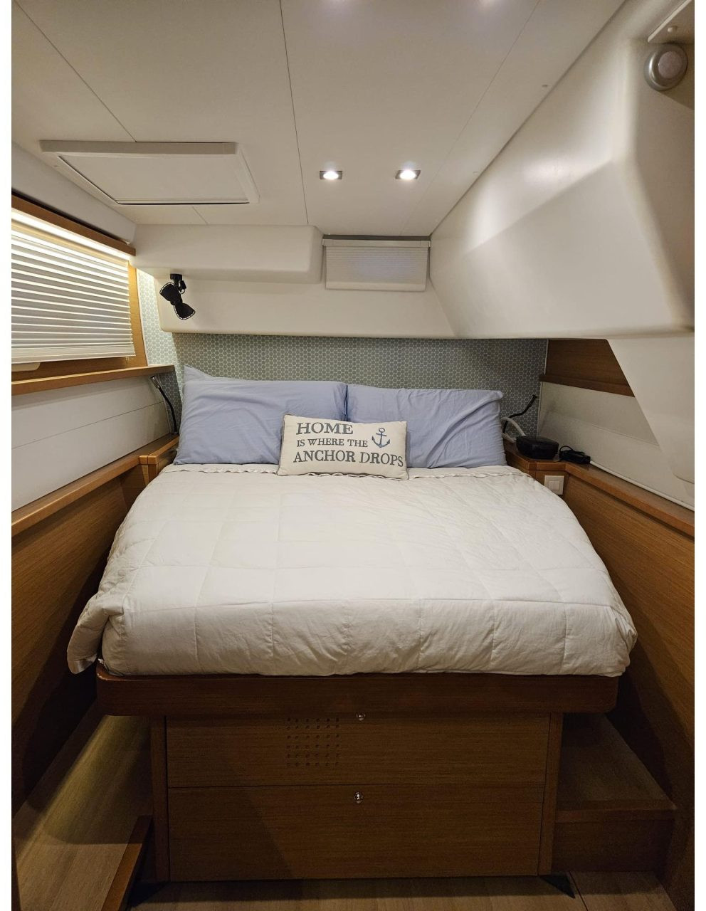 bed, Lagoon 450, catamaran for sale