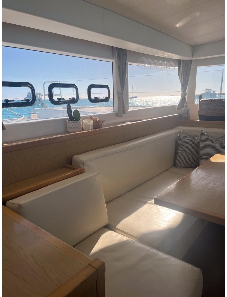 salon, Lagoon 39, catamaran for sale