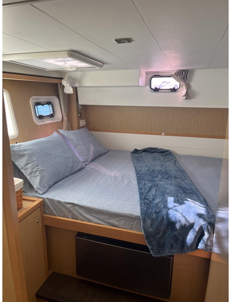 bed, Lagoon 39, catamaran for sale