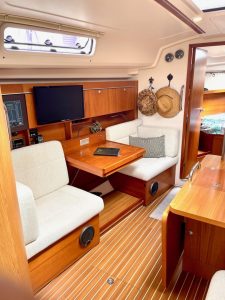 salon, Hanse 415, sailboat for sale