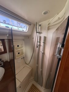 bath, Hanse 415, sailboat for sale