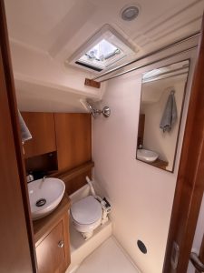 bath, Hanse 415, sailboat for sale