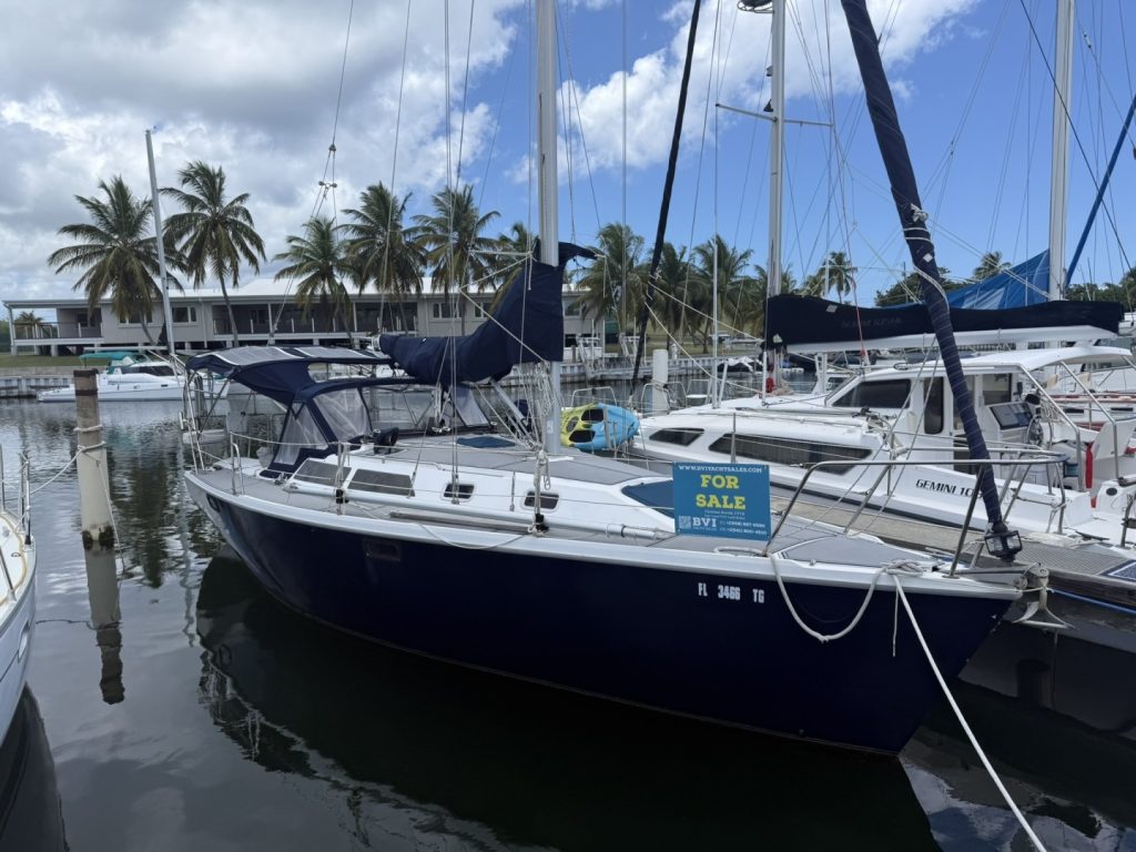 Catalina 320, sailboat for sale