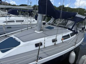 deck, Catalina 320, sailboat for sale