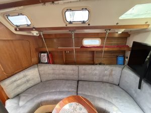 salon, Catalina 320, sailboat for sale