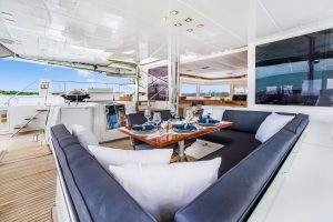 salon, Lagoon 560, catamaran for sale