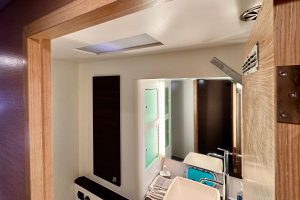 bath, Outremer 51, catamaran for sale