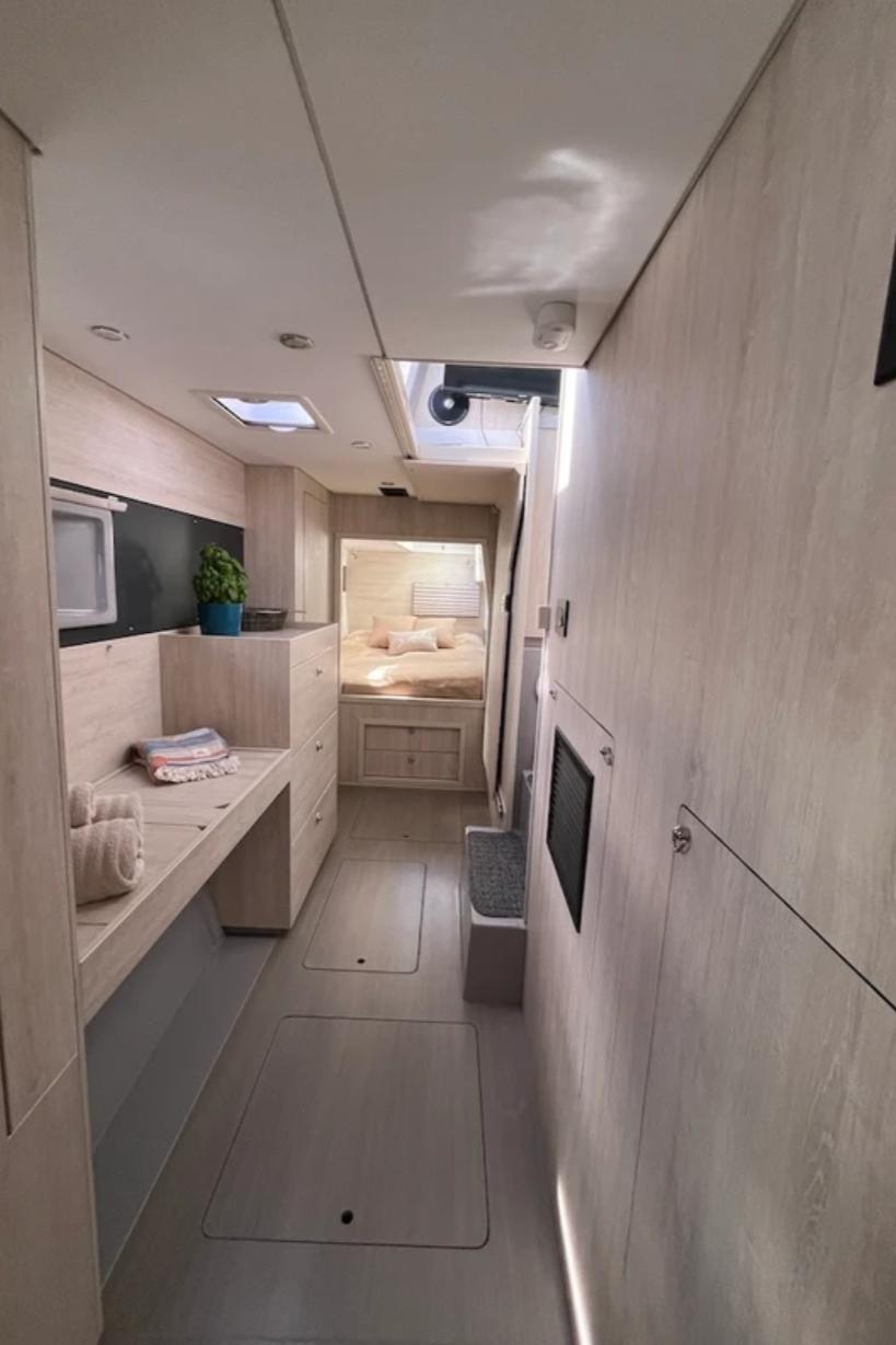 2018 Leopard 40