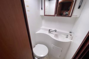Lagoon 570, catamaran for sale