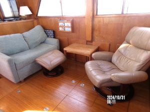 salon, President 43, trawler for sale