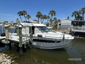 exterior, Jeanneau 895, trawler for sale