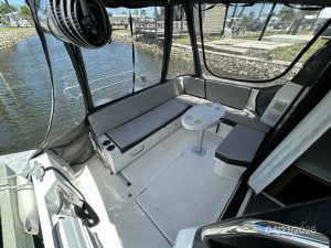 cockpit, Jeanneau 895, trawler for sale