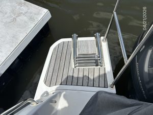 deck, Jeanneau 895, trawler for sale