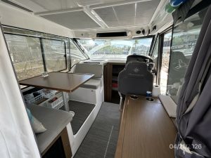navigation station, Jeanneau 895, trawler for sale
