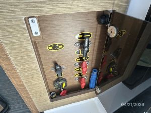 electrical, Jeanneau 895, trawler for sale