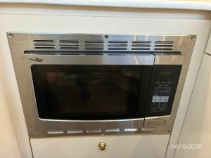 interior, Maxum 4100 SCA, trawler for sale